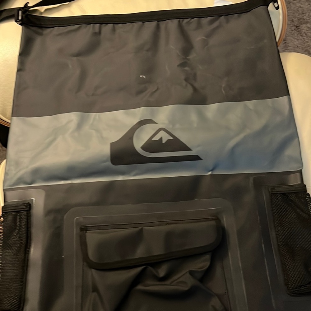 Quicksilver wetsuit backpack